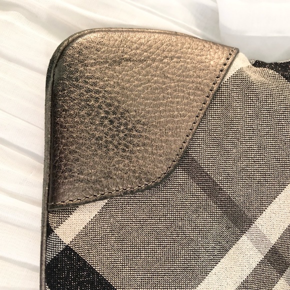 BURBERRY Stowell Roll-Up Tote - Picture 8 of 12